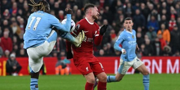 前名哨：利物浦本应补时获点 大家都看到那是点球