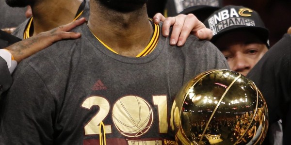 开云体育下载-前队友：和詹姆斯一队有利有弊 他总要争冠&amp;amp;但我们有时达不到要求