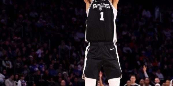 圣诞大战首秀轰42分18篮板 文班亚马无愧外星生物