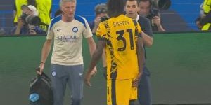 才刚登场8分钟！比塞克替补登场又伤退